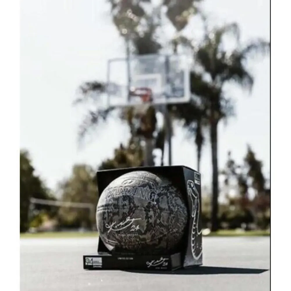 SPALDING X KOBE BRYANT 94 SILVER SERIES SNAKE SKIN BASKETBALL 100% AUTHENTIC 🏀 - Picture 1 of 9